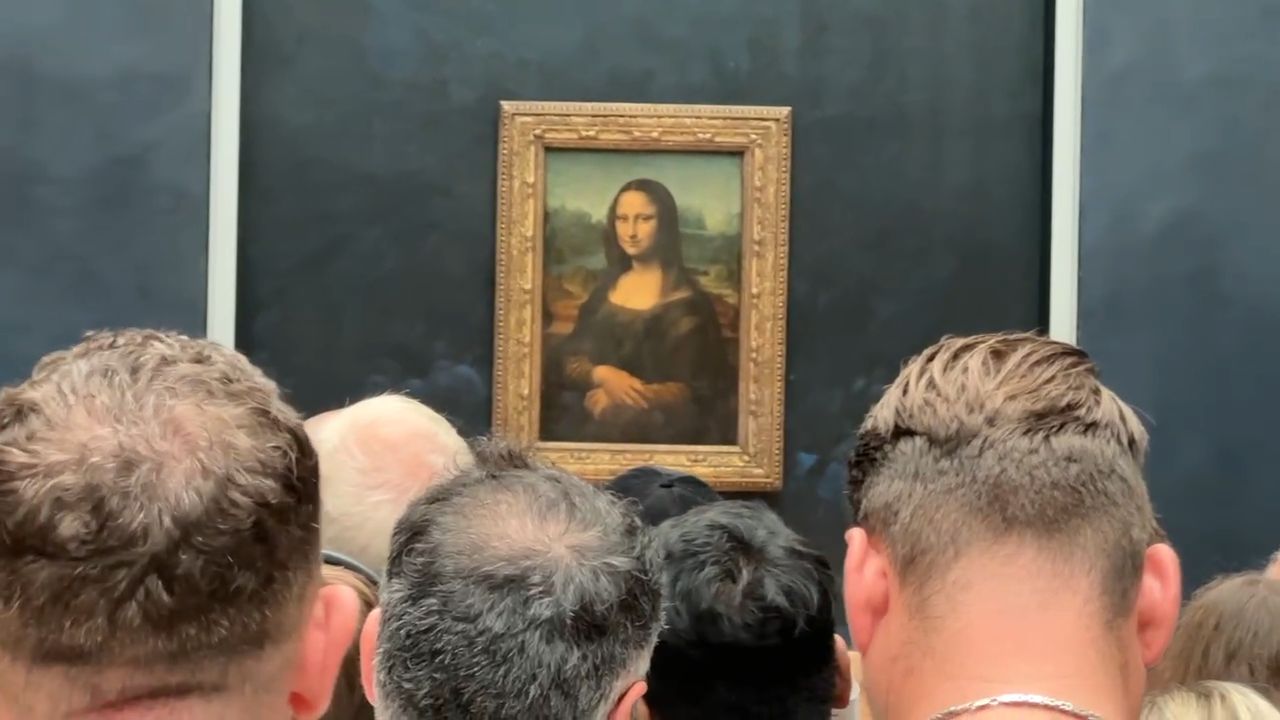 Mona Lisa, Louvre Museum