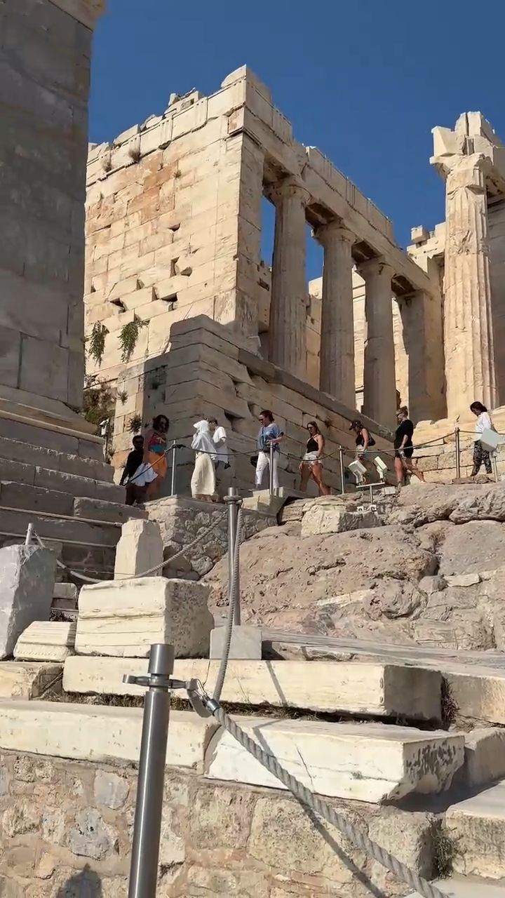 Get to Acropolis