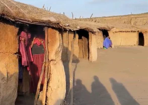 Visit the Hut of Masai People